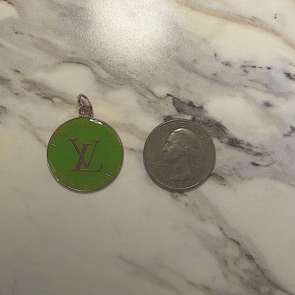 Louis Vuitton Peridot Green Pull Pendant Charm - Picture 5 of 5